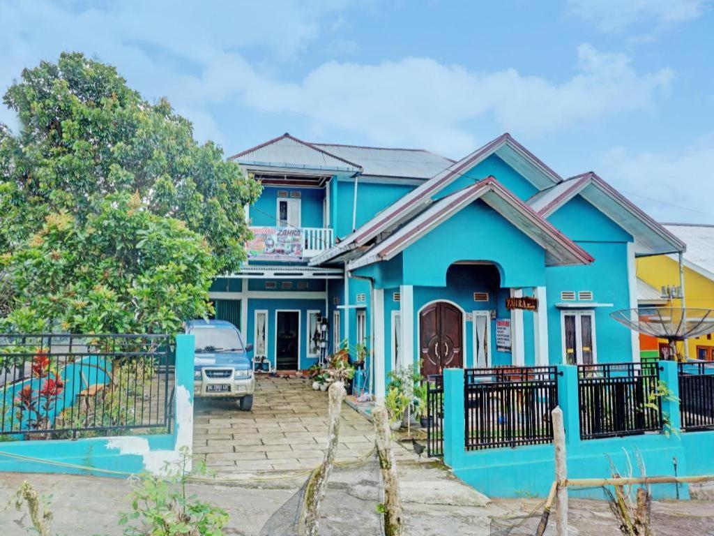 Homestay Zahra Syariah Gunung Dempo Mitra Reddoorz Lahat 외부 사진